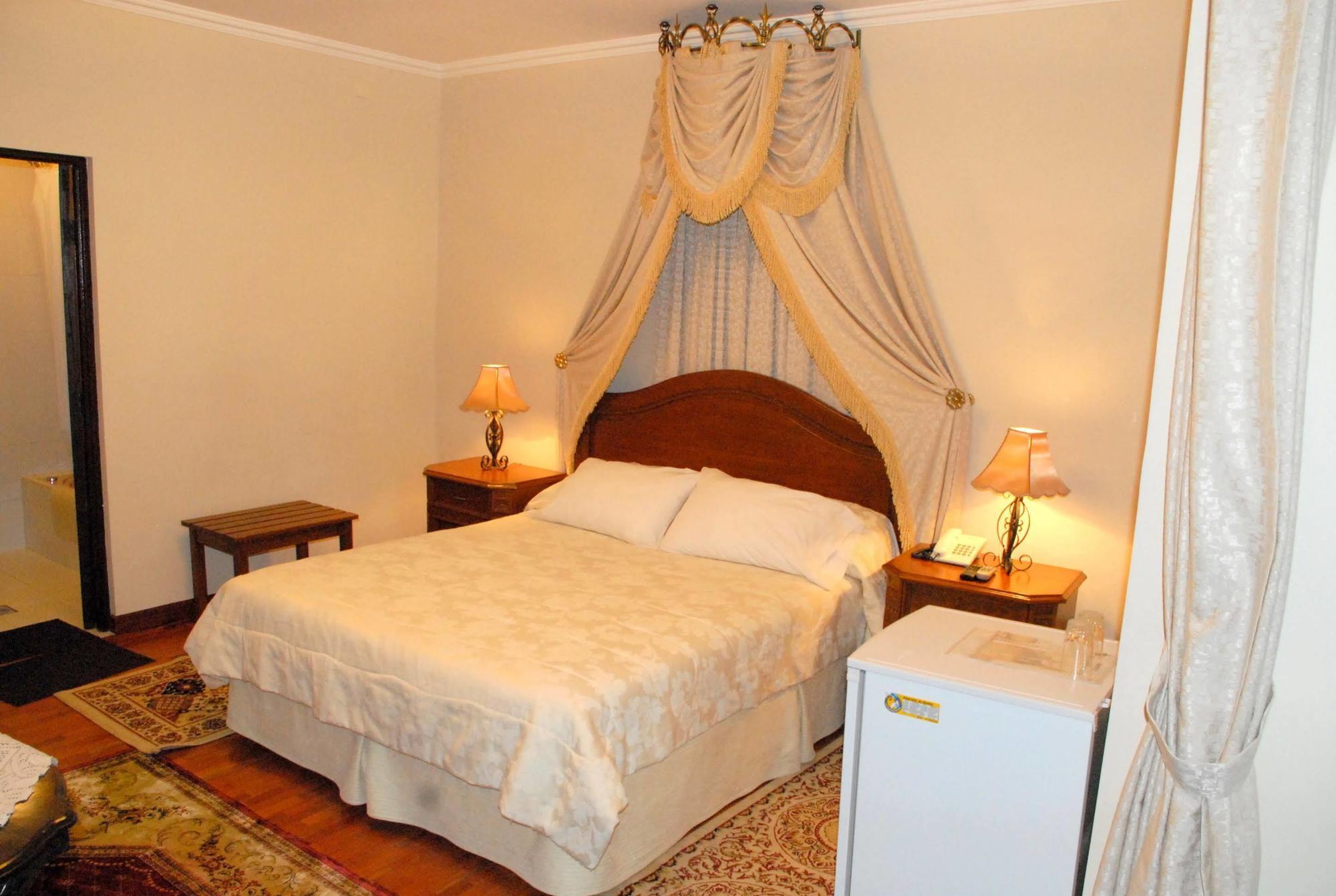 סוקרה Hotel Independencia מראה חיצוני תמונה
